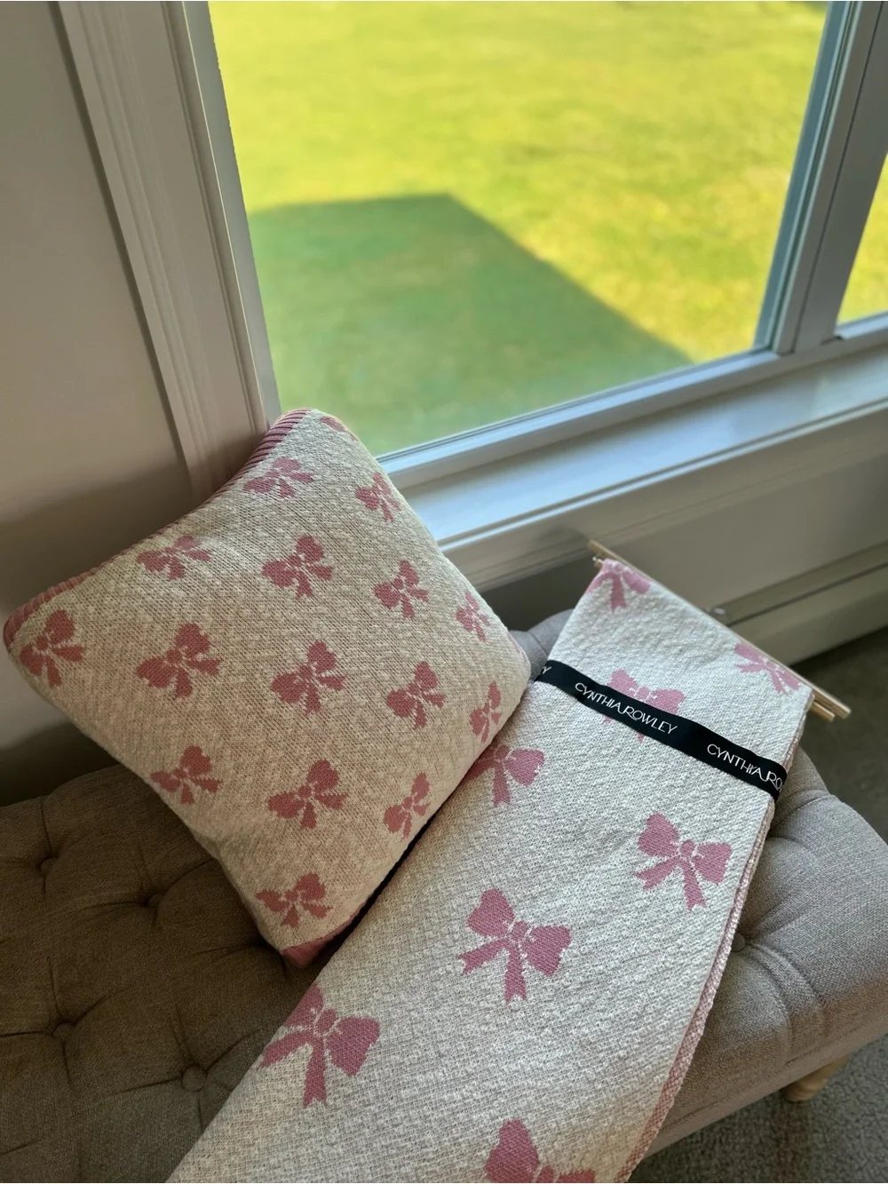 Cynthia Rowley Coquette Pink Bow Knit Throw Blanket & Pillow Matching Bundle Set